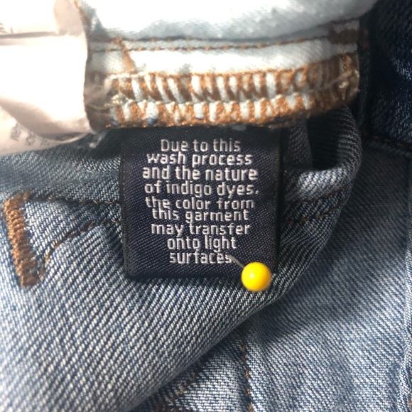 J.Crew vintage cropped jean in size 28, 9 1/2 inch rise. Light distressing. - Picture 5 of 7